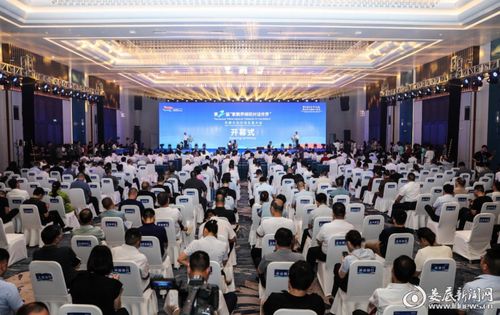 紫鹊界梯田对话世界 幕后力量助推文化艺术交流与策划